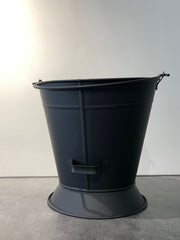 Yuvarlak Siyah Metal Odun Kovası