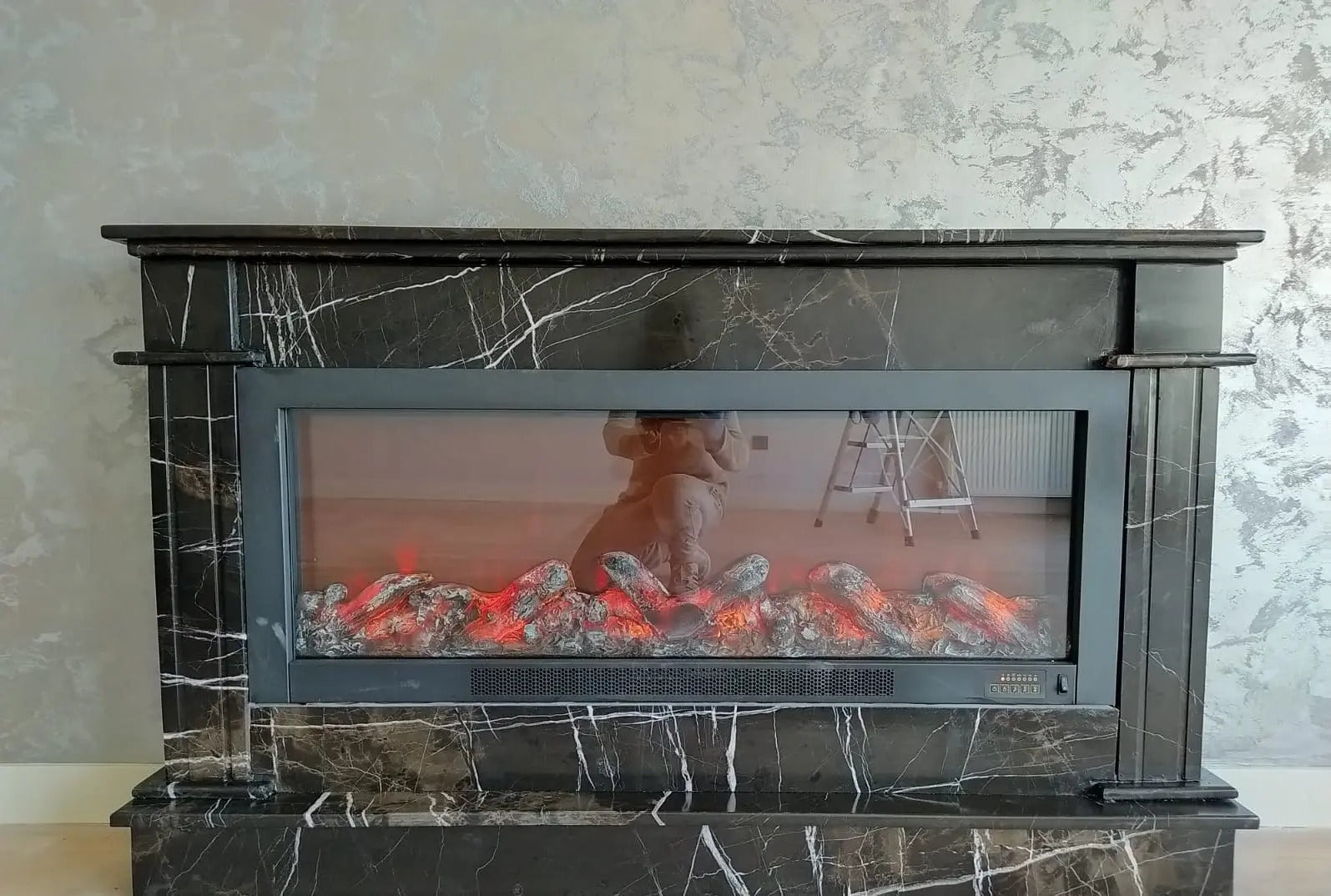 130 cm Elektrikli Şömine Metal Çerçeve (Isılı, Ses Efektli)