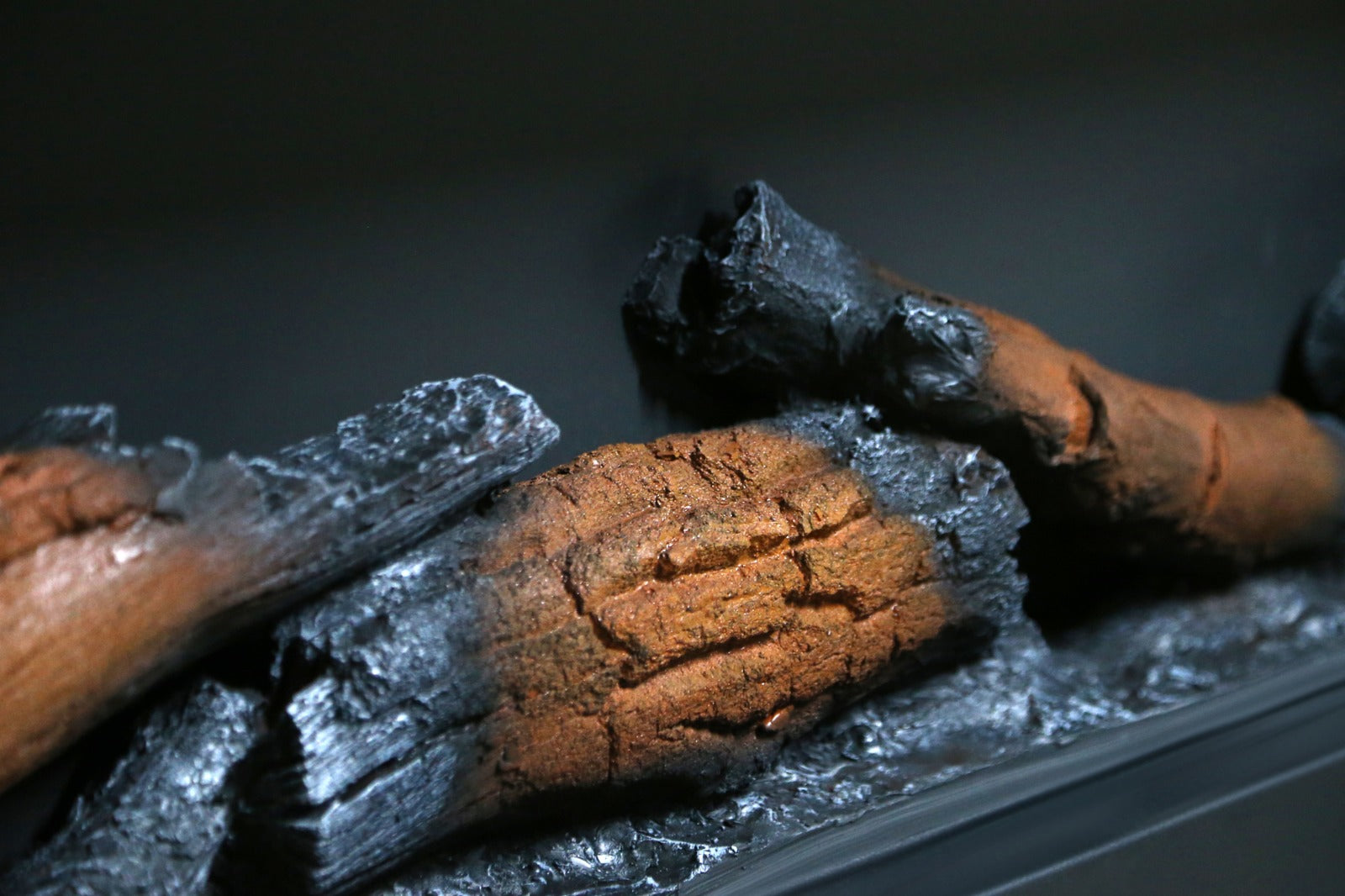 70 cm Elektrikli Şömine Metal Çerçeve (Isılı, Ses Efektli, Çok Fonksiyonlu)