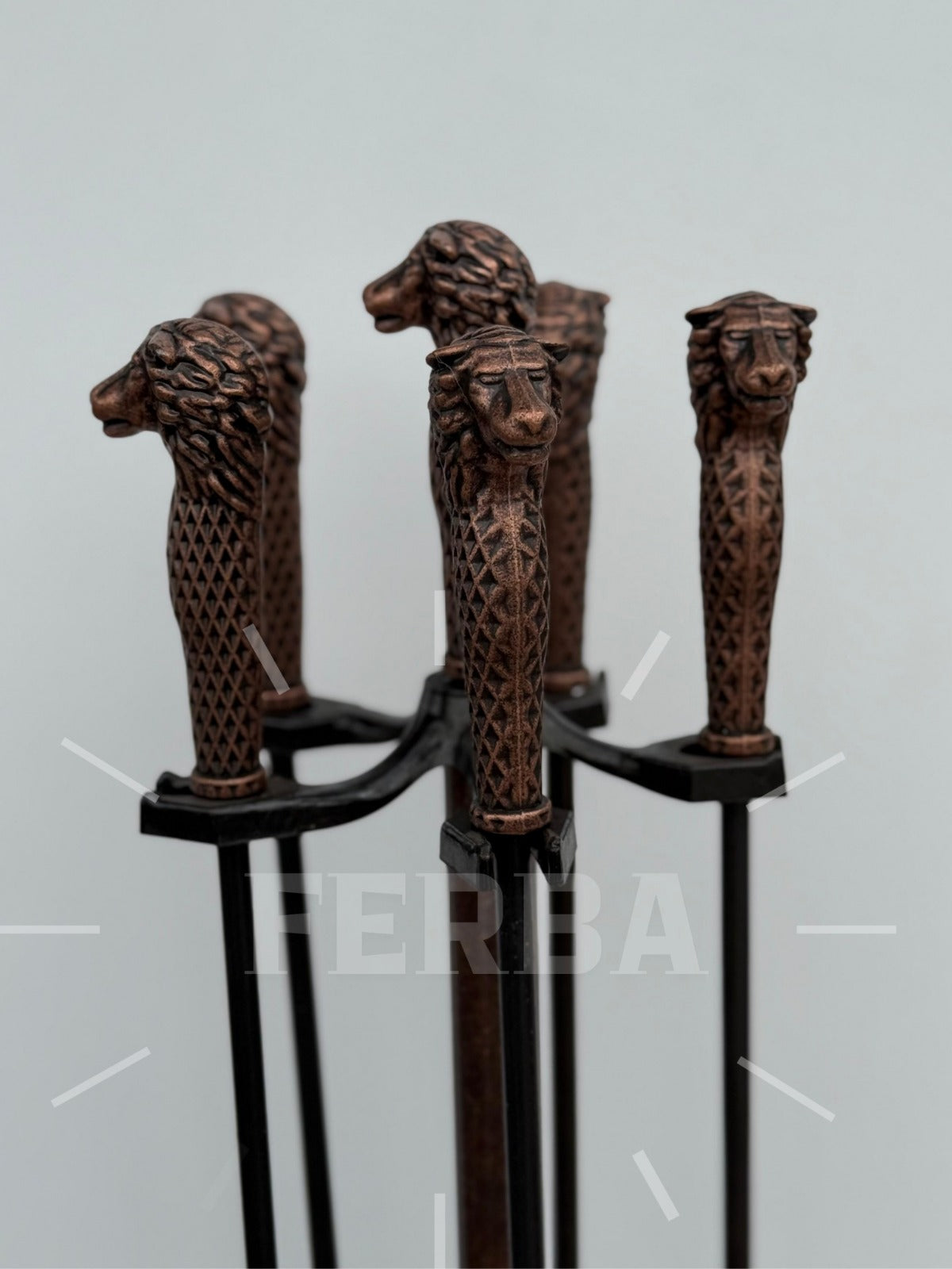 Antik Bakır Aslan Başlı Şömine Maşa Takımı