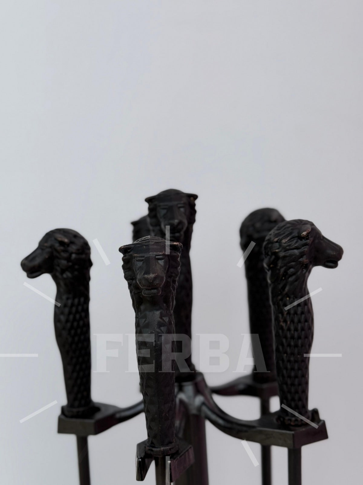 Aslan Figürlü Siyah Şömine Maşa Takımı