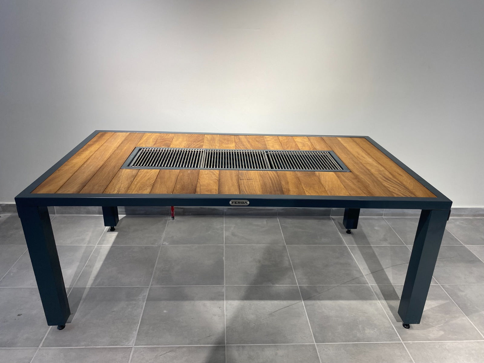 FERBA Design İroko Bahçe Mangal Masa