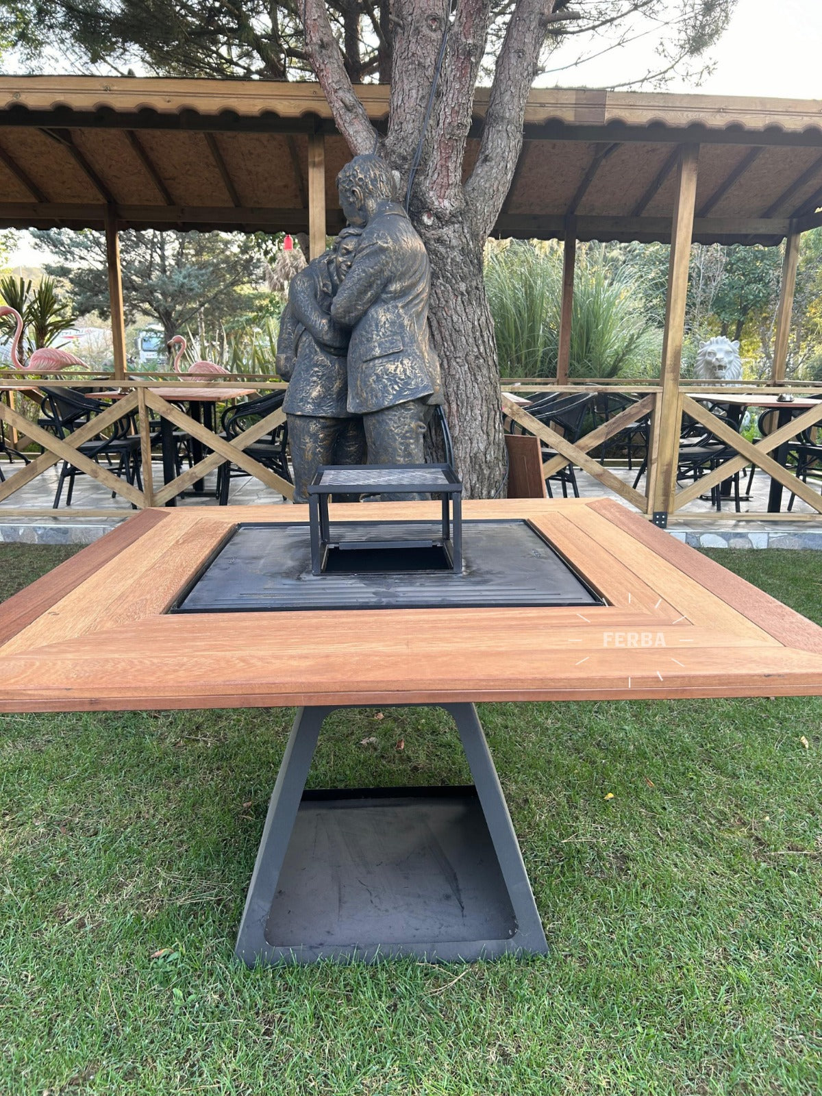 FERBA Initium Model Iroko Ahşap Bahçe Mangal Masa