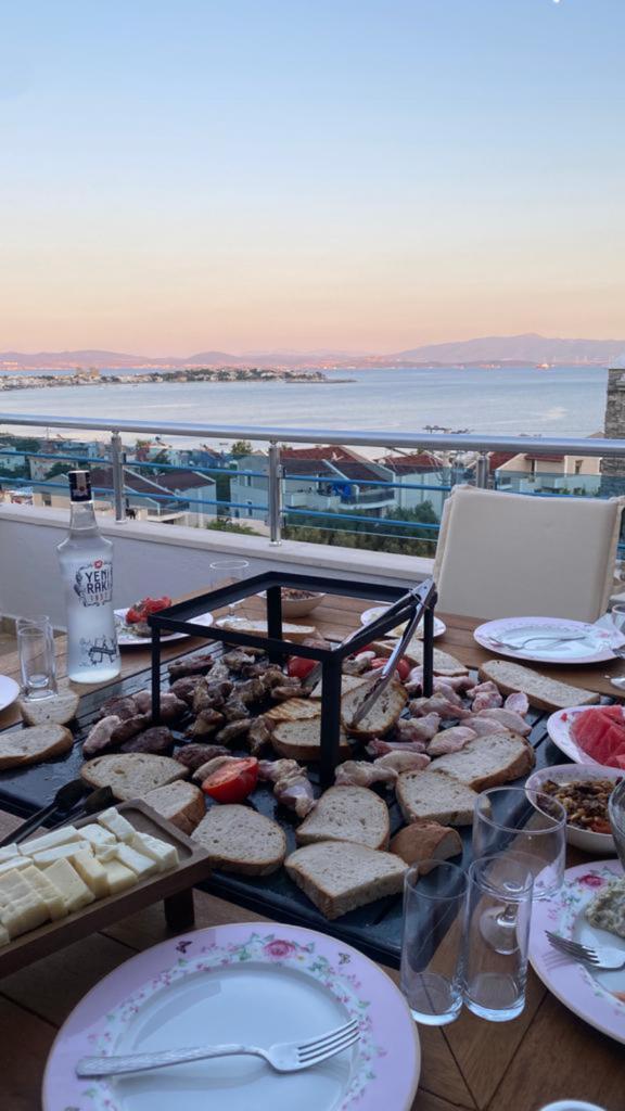 FERBA Initium Model Iroko Ahşap Bahçe Mangal Masa