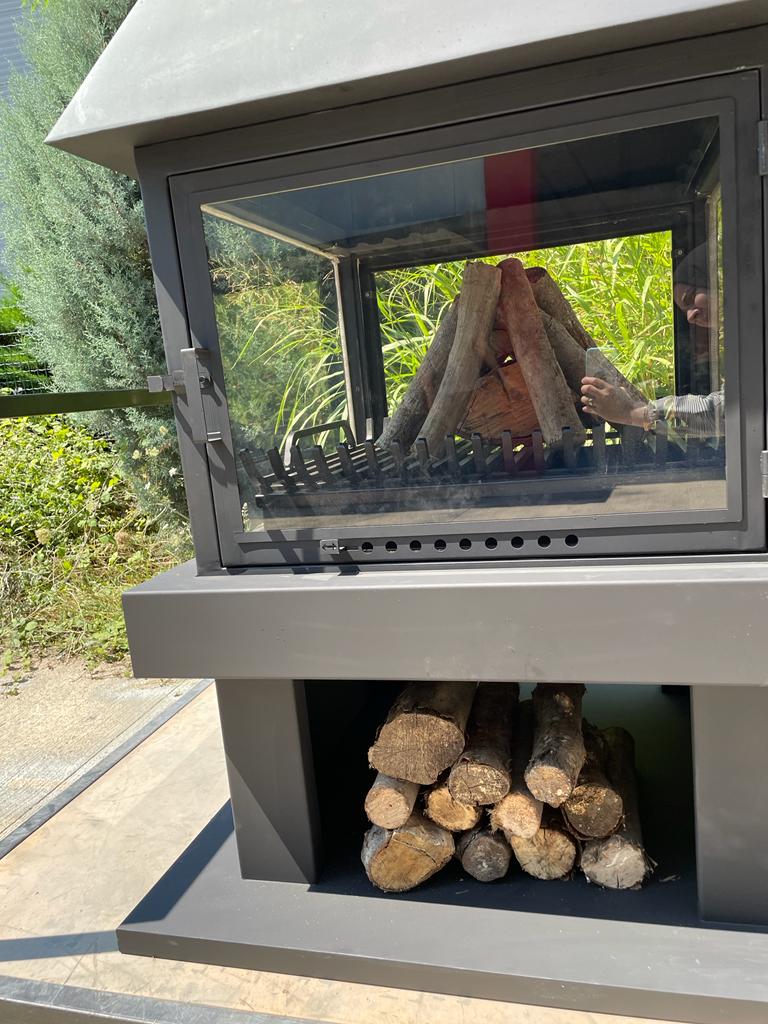 FERBA Metal Orta Şömine Odun Hazneli