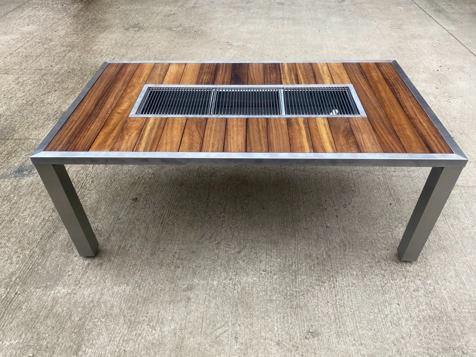 FERBA Paslanmaz İroko Bahçe Mangal Masa