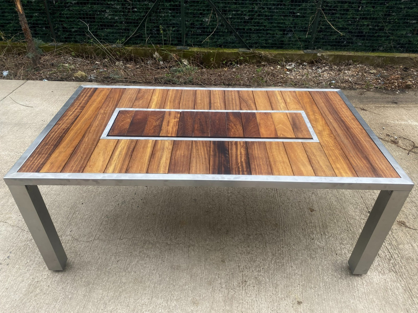 FERBA Paslanmaz İroko Bahçe Mangal Masa