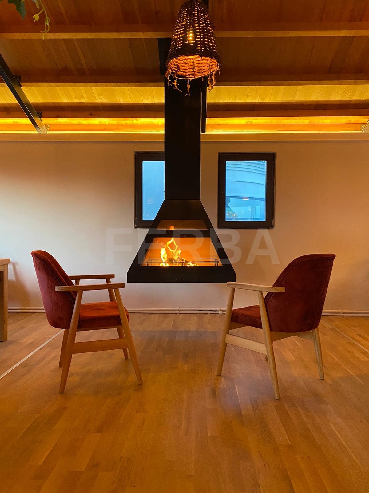 FERBA Prizmatik Asma Şömine