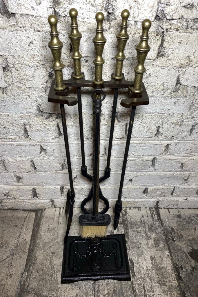 Model Antik Sarı Marpuç Fransız Başlıklı Şömine Maşa Takımı