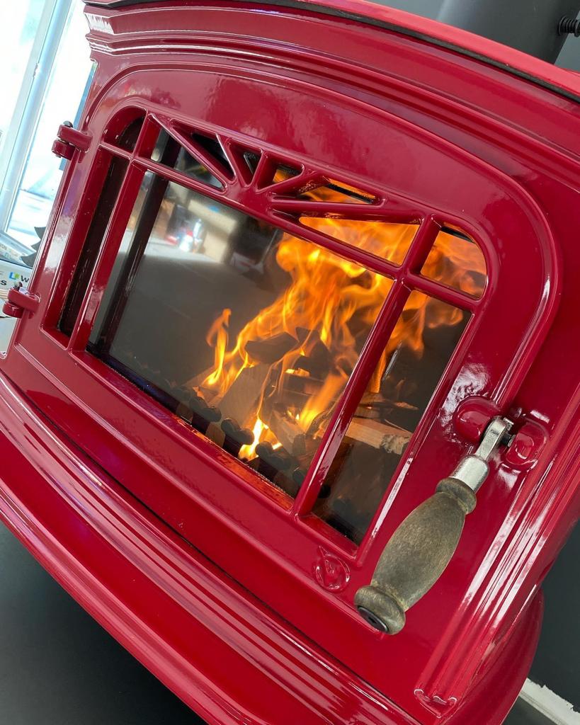 INVICTA Bradford Kırmızı Döküm Odun Sobası