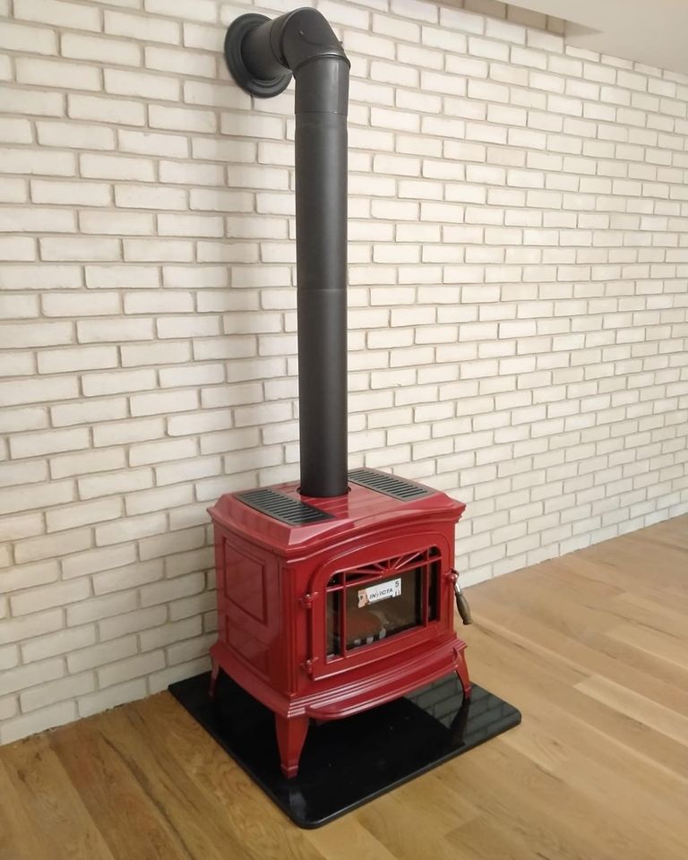 INVICTA Bradford Kırmızı Döküm Odun Sobası