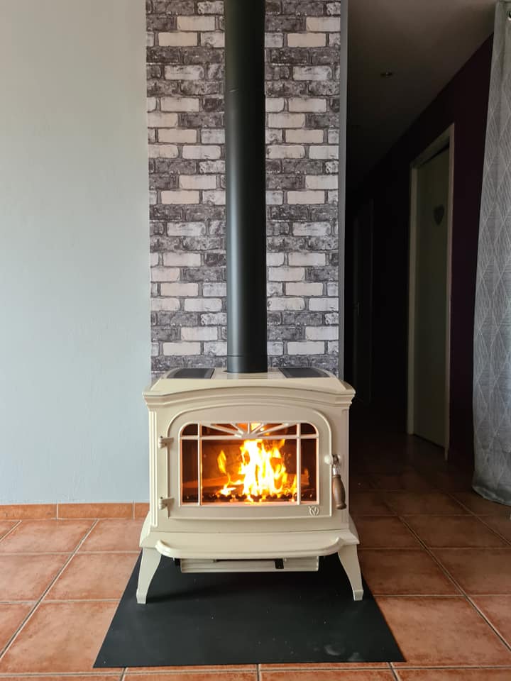 INVICTA Bradford Krem Döküm Odun Sobası