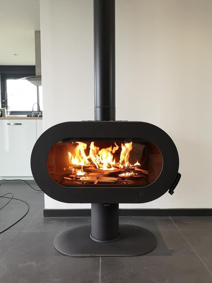 INVICTA Fifty On Pedestal Döküm Odun Sobası