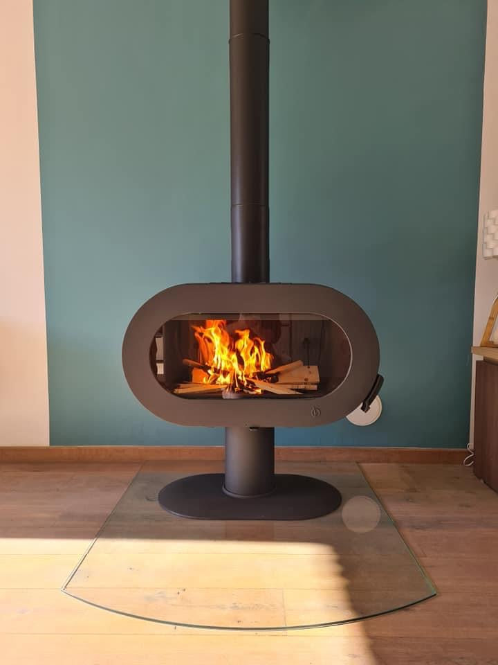 INVICTA Fifty On Pedestal Döküm Odun Sobası