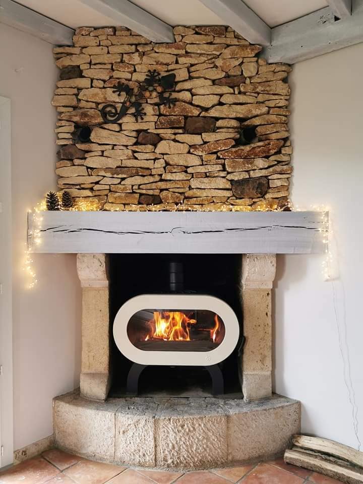 INVICTA Fifty Sur Arche Seramikli Krem Döküm Odun Sobası