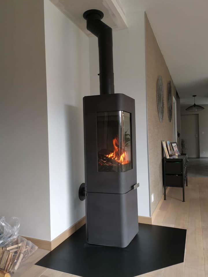 Invicta Moai Döküm Şömine Soba