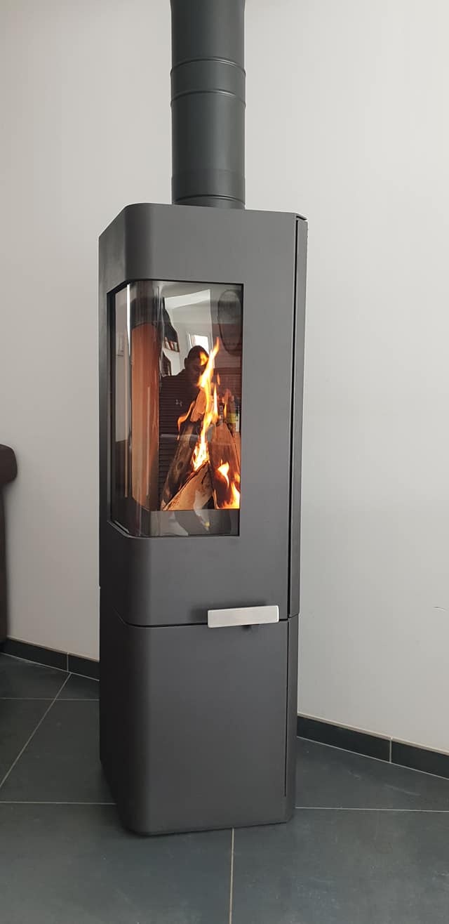 Invicta Moai Döküm Şömine Soba