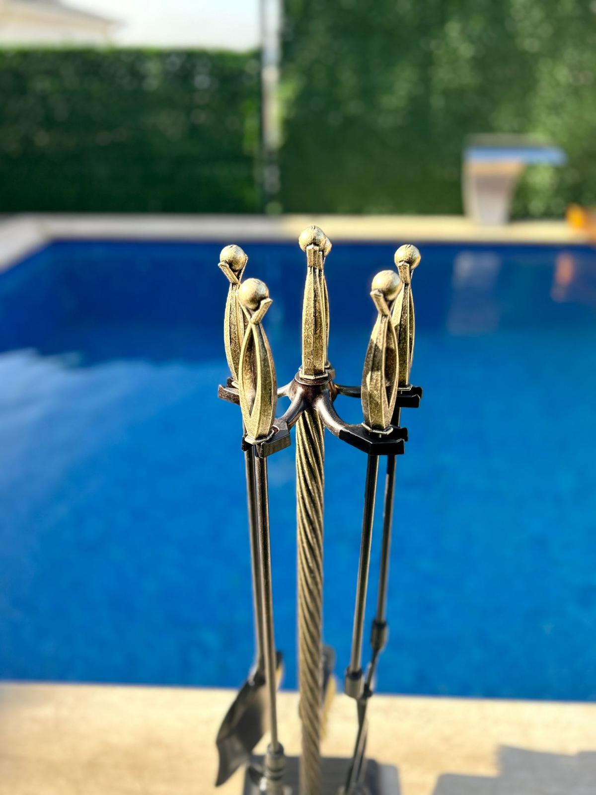 Kum Saati Başlıklı Bronz Şömine Maşa Takımı