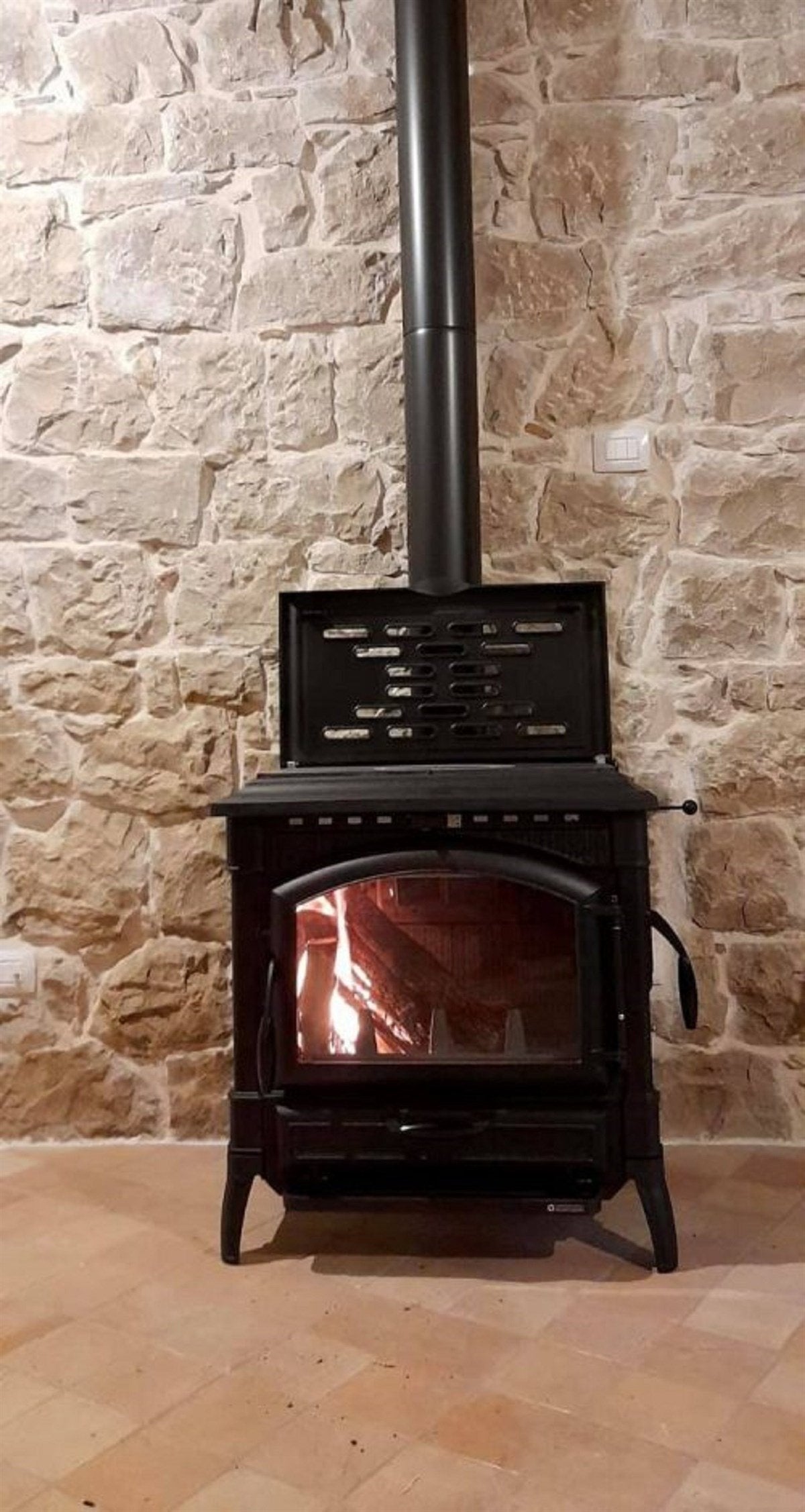 La Nordica Isotta Con Cerchi Evo Ocaklı Odun Sobası