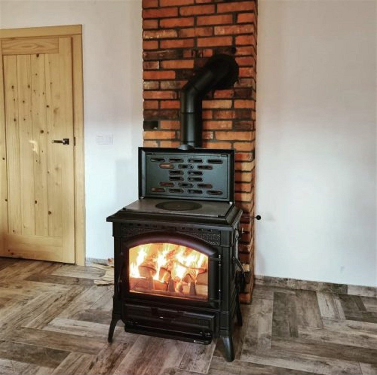 La Nordica Isotta Con Cerchi Evo Ocaklı Odun Sobası