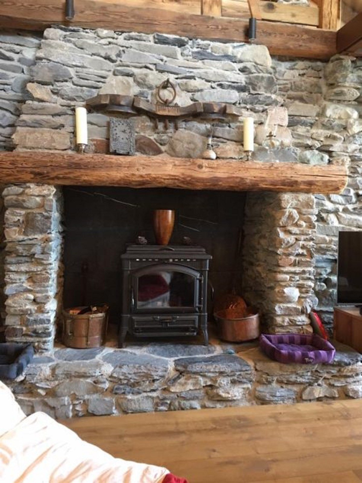 La Nordica Isotta Con Cerchi Evo Ocaklı Odun Sobası