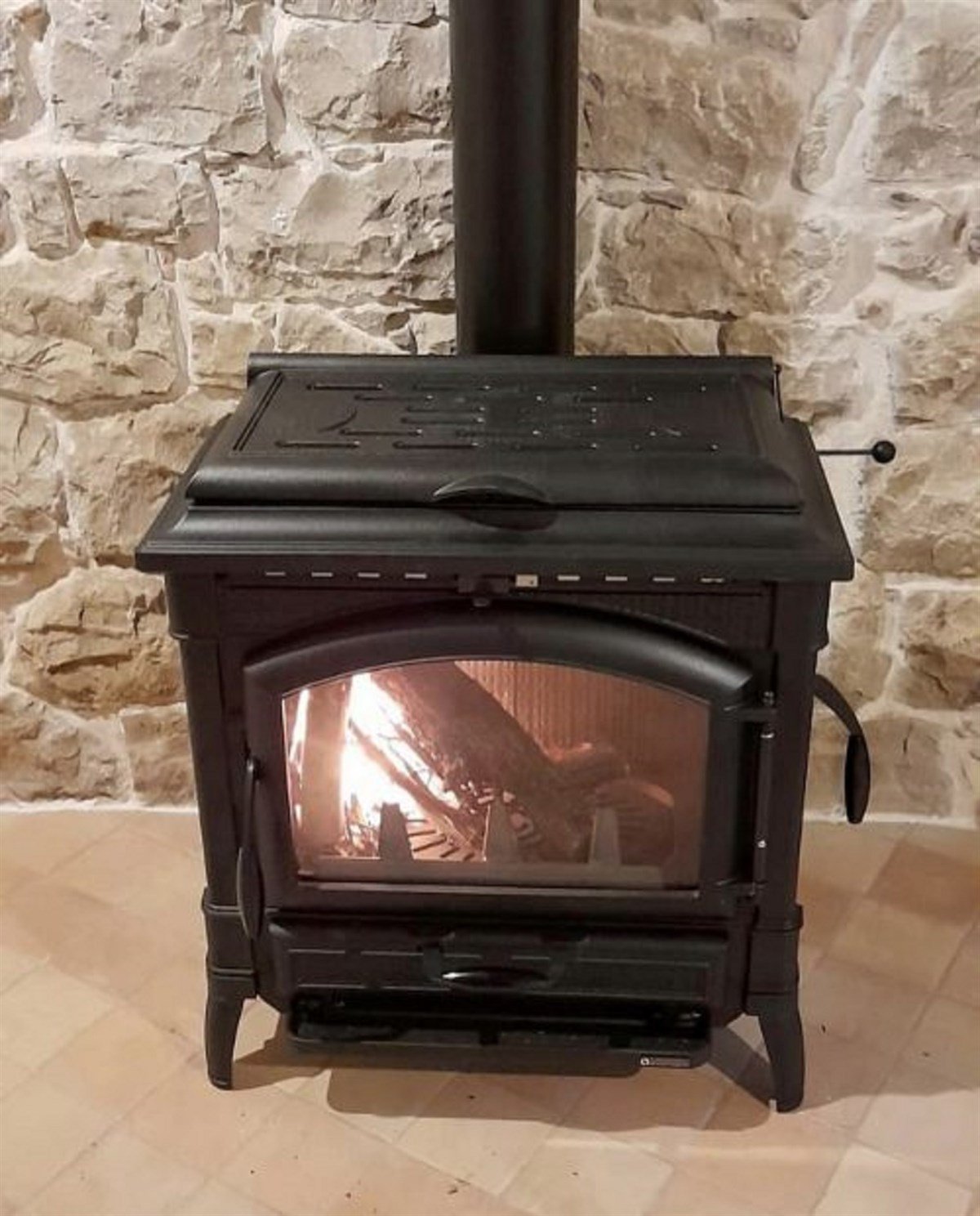 La Nordica Isotta Con Cerchi Evo Ocaklı Odun Sobası