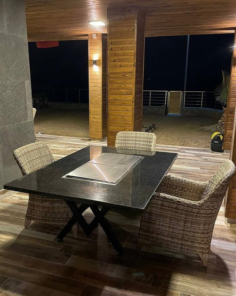 Mangallı Masa 10 Kişilik