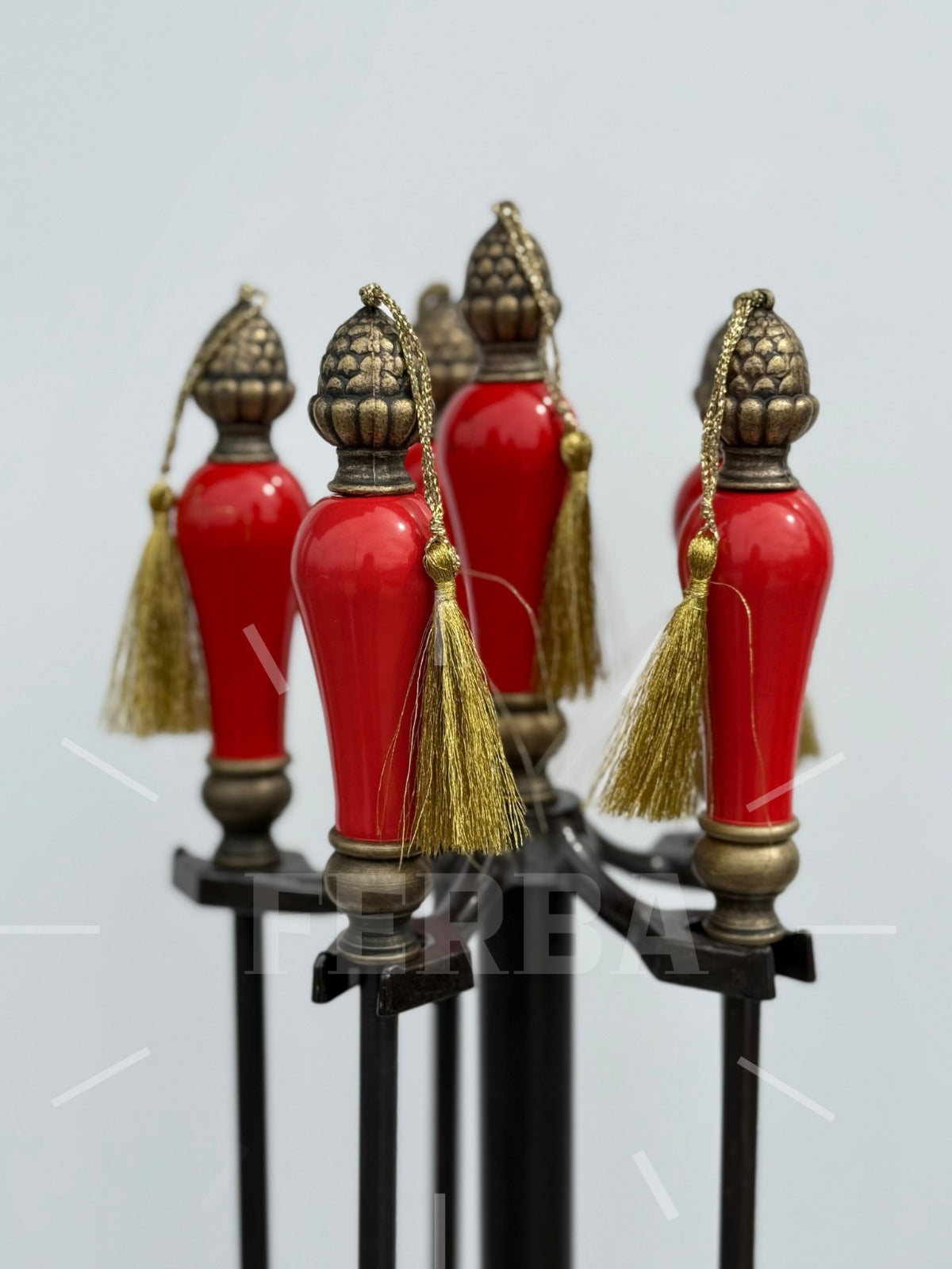 Porselen Başlıklı Şömine Maşa Takımı Kırmızı