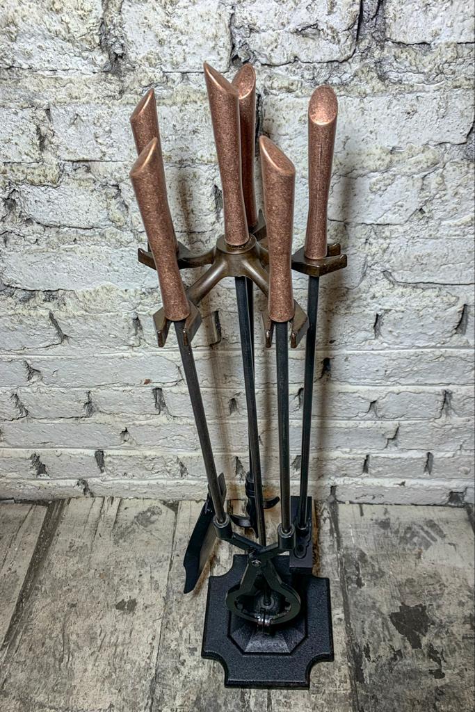 Ruj Başlıklı Antik Bakır Şömine Maşa Takımı